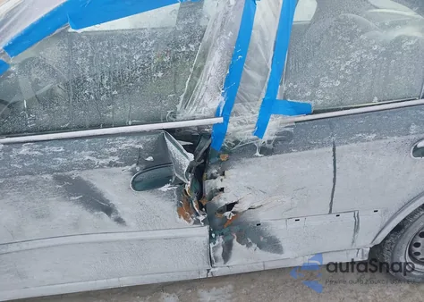 1999 Honda Civic Value Package из США, поврежденный, VIN 2HGEJ6617XH539289